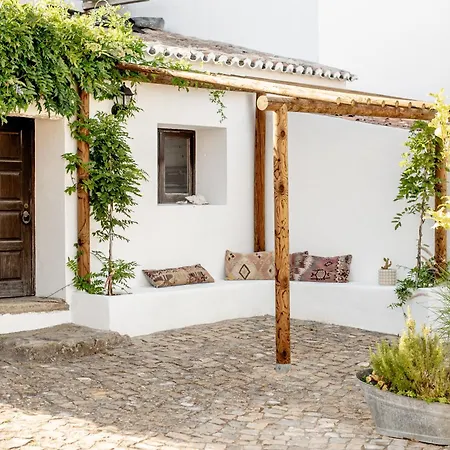 Like-home-t2-kina House-patio Casas Velhas